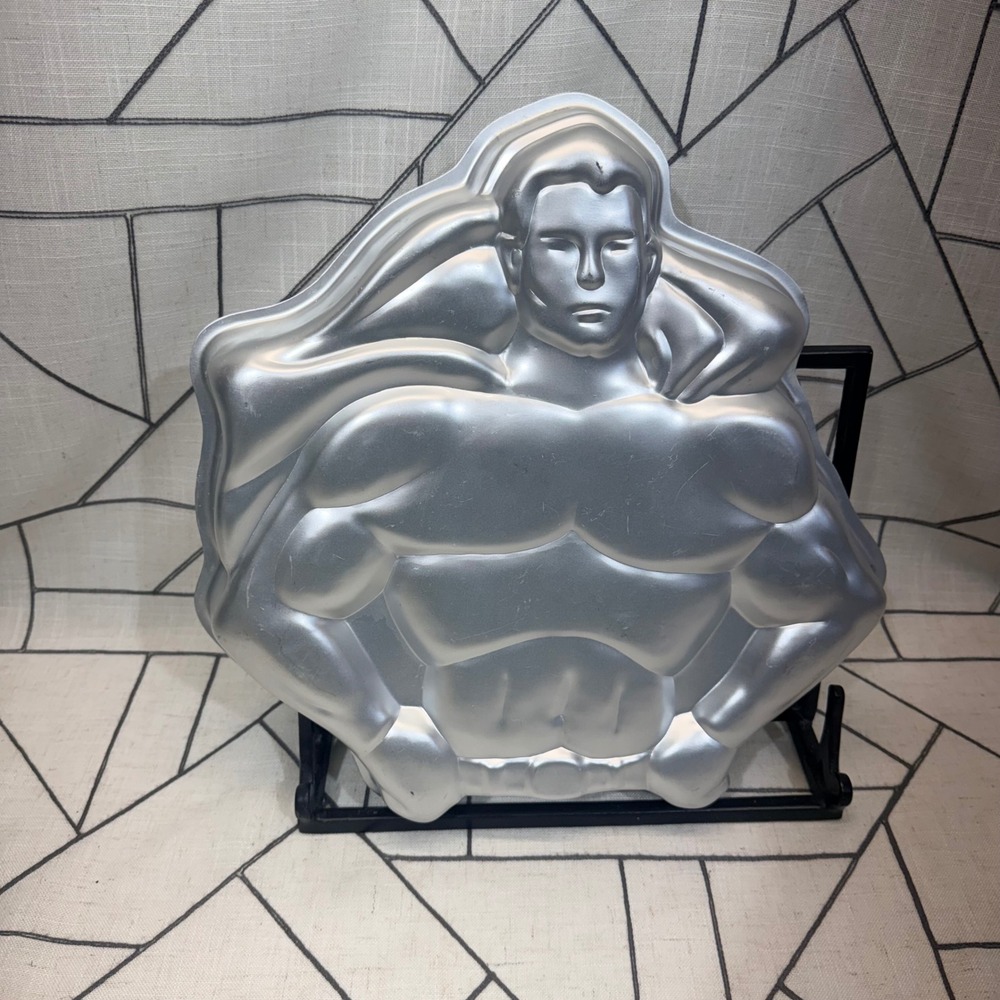 Wilton Superman Cake Pan 14" Silver VTG 1977‎ DC Comics Superhero Mold 502-1212